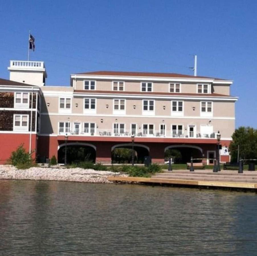 The Ennis Inn De Pere Exterior foto